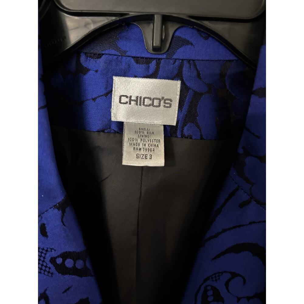 Chico's Cobalt Blue Black Floral Print Frog Closure 100% Silk Jacket 3 or XL - Picture 2 of 3